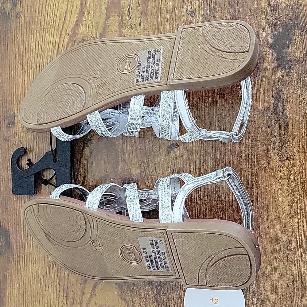 Girls Silver Sparkly Strappy Sandals Size 12 NWT - Picture 4 of 4